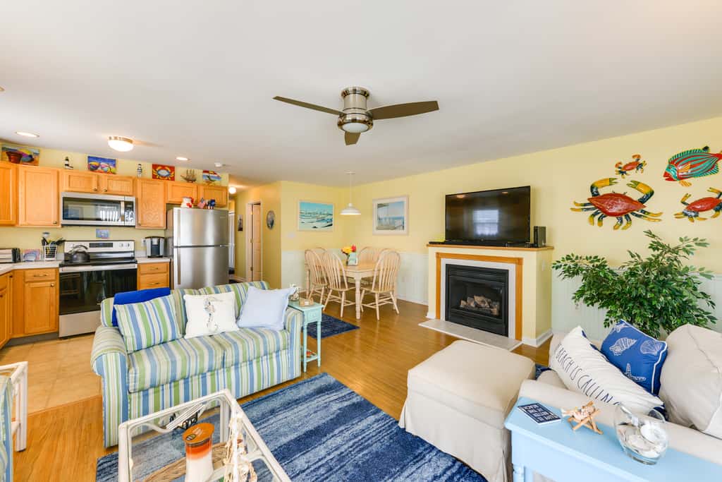 Condo w/ Deck: Walk to Beach & Convention Center!