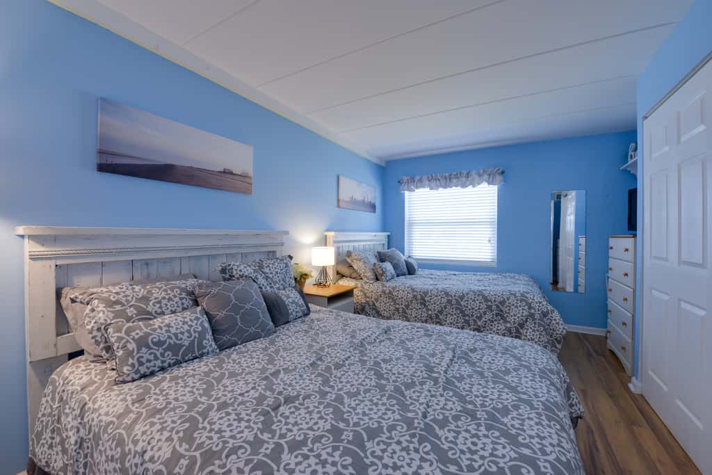 North Wildwood Condo w/ Pool, Walk to Boardwalk!