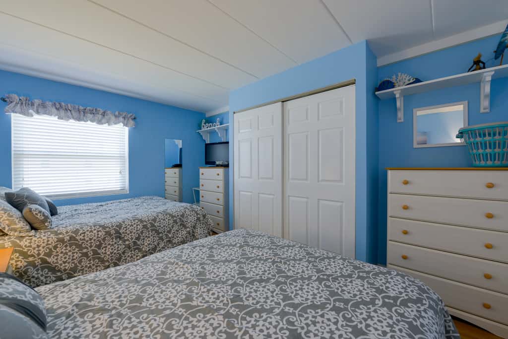 North Wildwood Condo w/ Pool, Walk to Boardwalk!