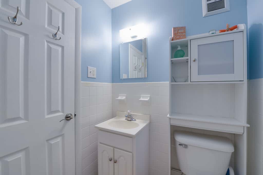 North Wildwood Condo w/ Pool, Walk to Boardwalk!