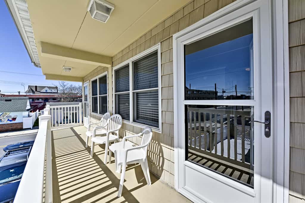 North Wildwood Condo w/ Pool, Walk to Boardwalk!
