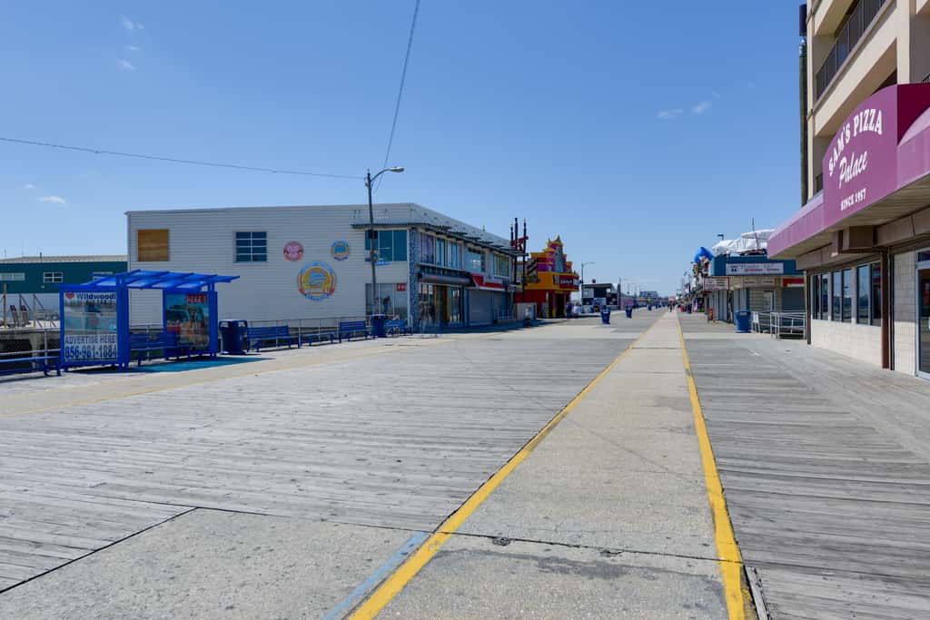 North Wildwood Condo w/ Pool, Walk to Boardwalk!
