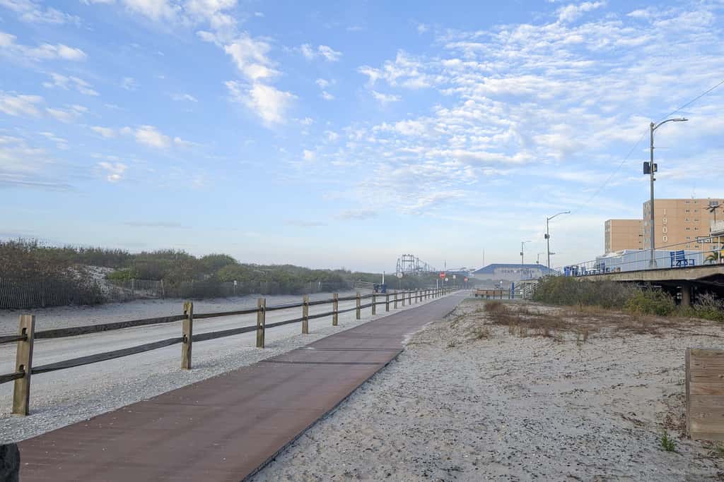 Coastal Condo w/ Pool, 1 Block to Wildwood Beach!