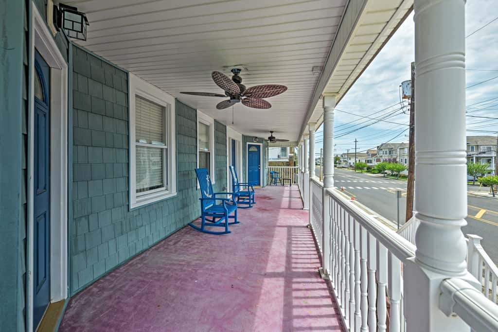Seaside Wildwood Haven: Walk to Boardwalk/Beach!