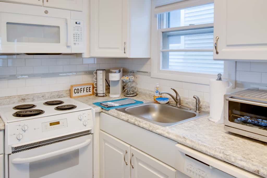 Bayfront Brigantine Escape w/ Porch & Bay Views!