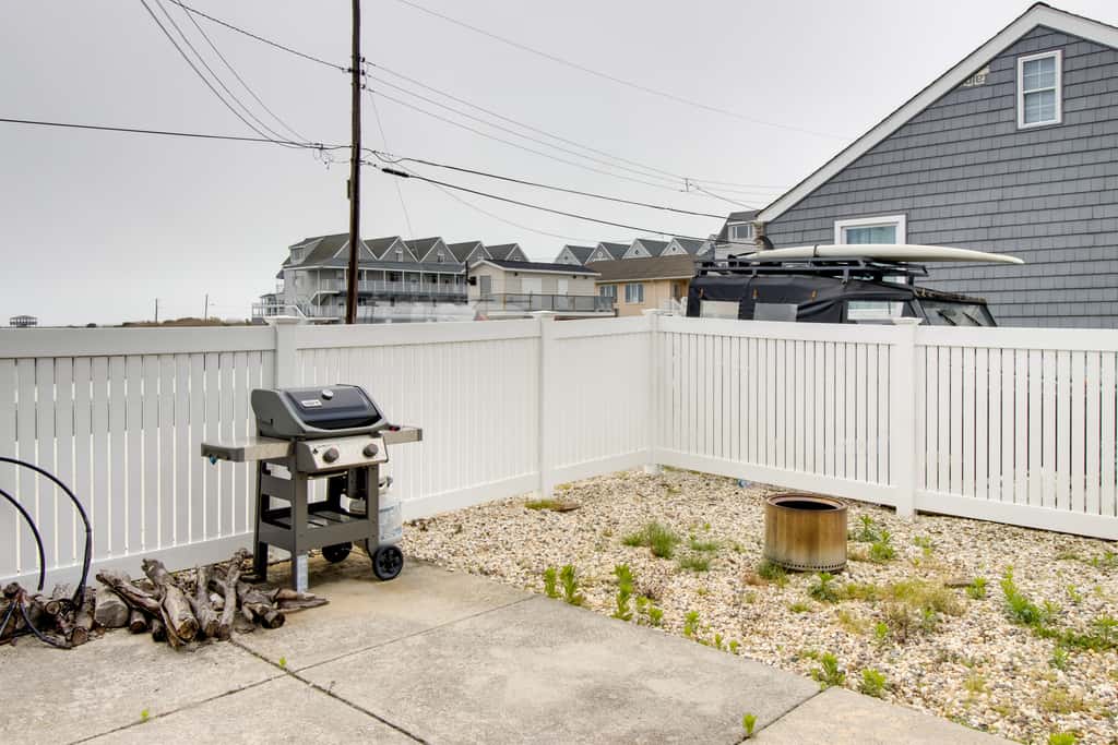 Bayfront Brigantine Escape w/ Porch & Bay Views!