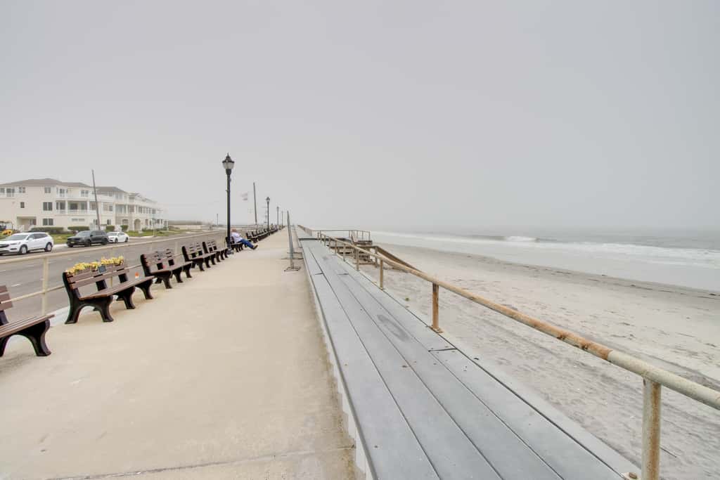 Bayfront Brigantine Escape w/ Porch & Bay Views!