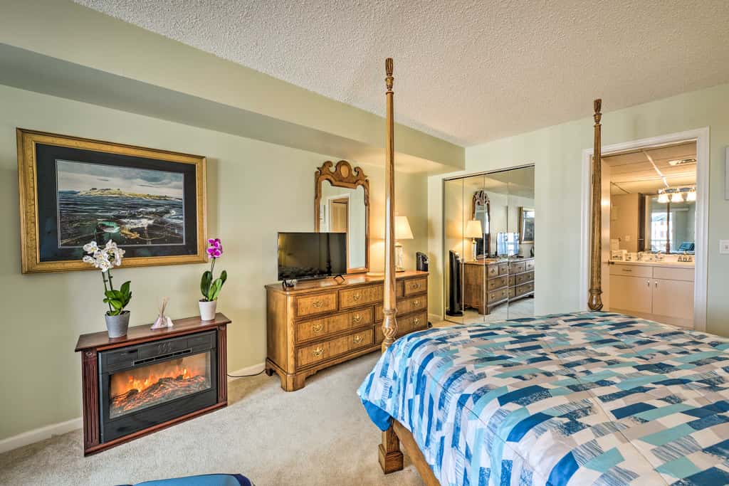 Private Beach! Oceanfront Wildwood Crest Retreat
