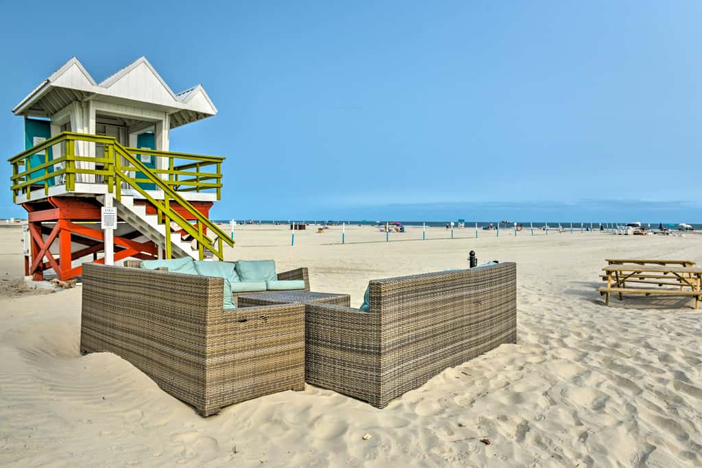 Private Beach! Oceanfront Wildwood Crest Retreat