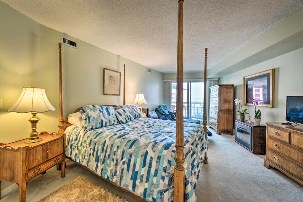 Private Beach! Oceanfront Wildwood Crest Retreat