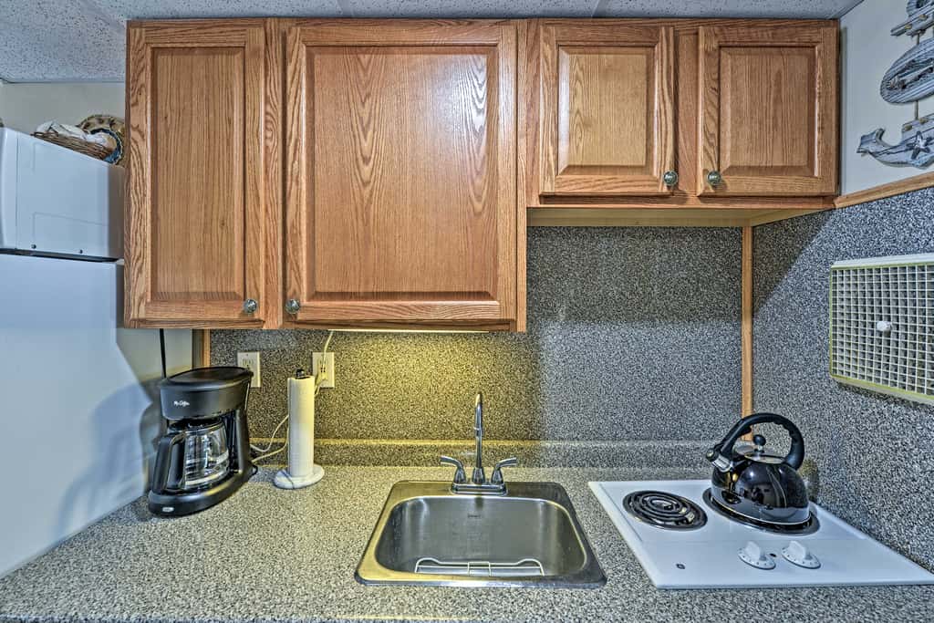 Condo w/ Pool Access on Wildwood Crest Beach!