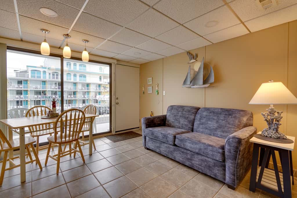 Cozy Oceanfront Condo w/ Pool & Beach Access!