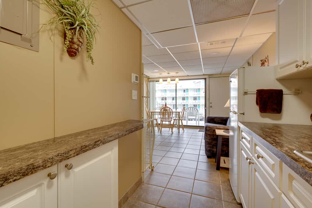Cozy Oceanfront Condo w/ Pool & Beach Access!