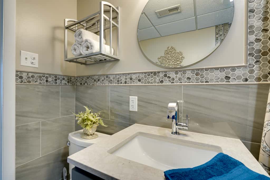 Cozy Oceanfront Condo w/ Pool & Beach Access!