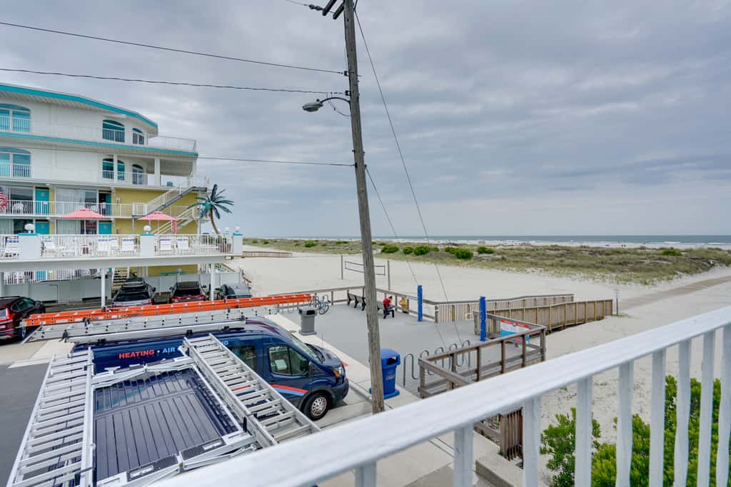 Cozy Oceanfront Condo w/ Pool & Beach Access!