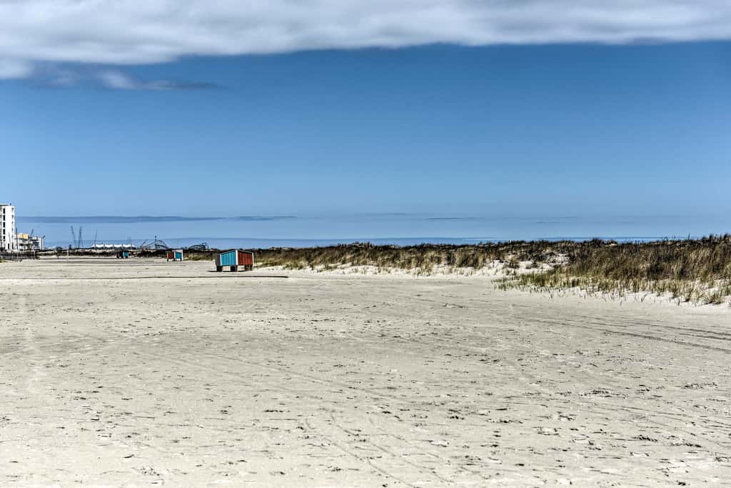 Cozy Oceanfront Condo w/ Pool & Beach Access!