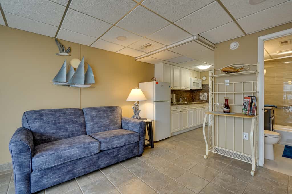 Cozy Oceanfront Condo w/ Pool & Beach Access!