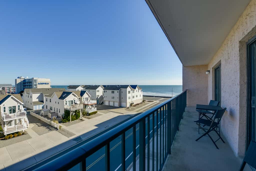 Simple North Wildwood Condo - Steps to Beach!
