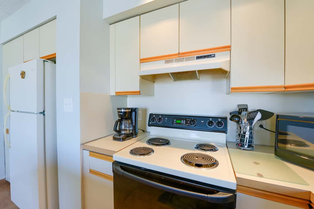 Simple North Wildwood Condo - Steps to Beach!