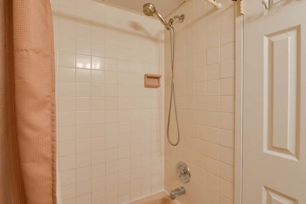 Simple North Wildwood Condo - Steps to Beach!