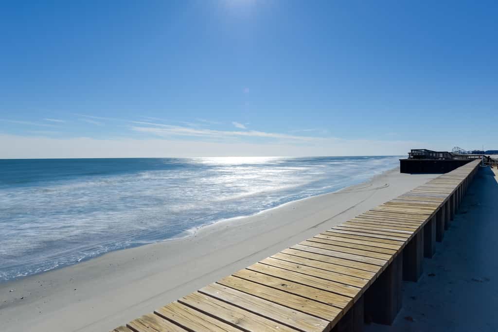 Simple North Wildwood Condo - Steps to Beach!