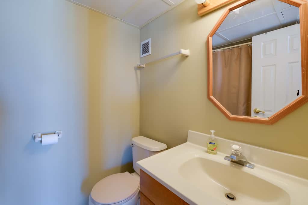 Simple North Wildwood Condo - Steps to Beach!