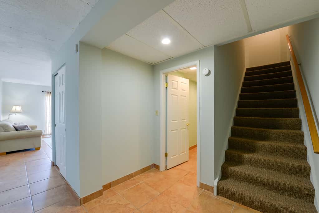 Simple North Wildwood Condo - Steps to Beach!