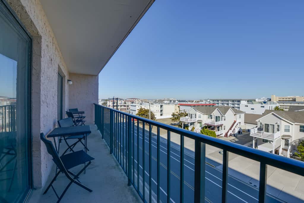 Simple North Wildwood Condo - Steps to Beach!