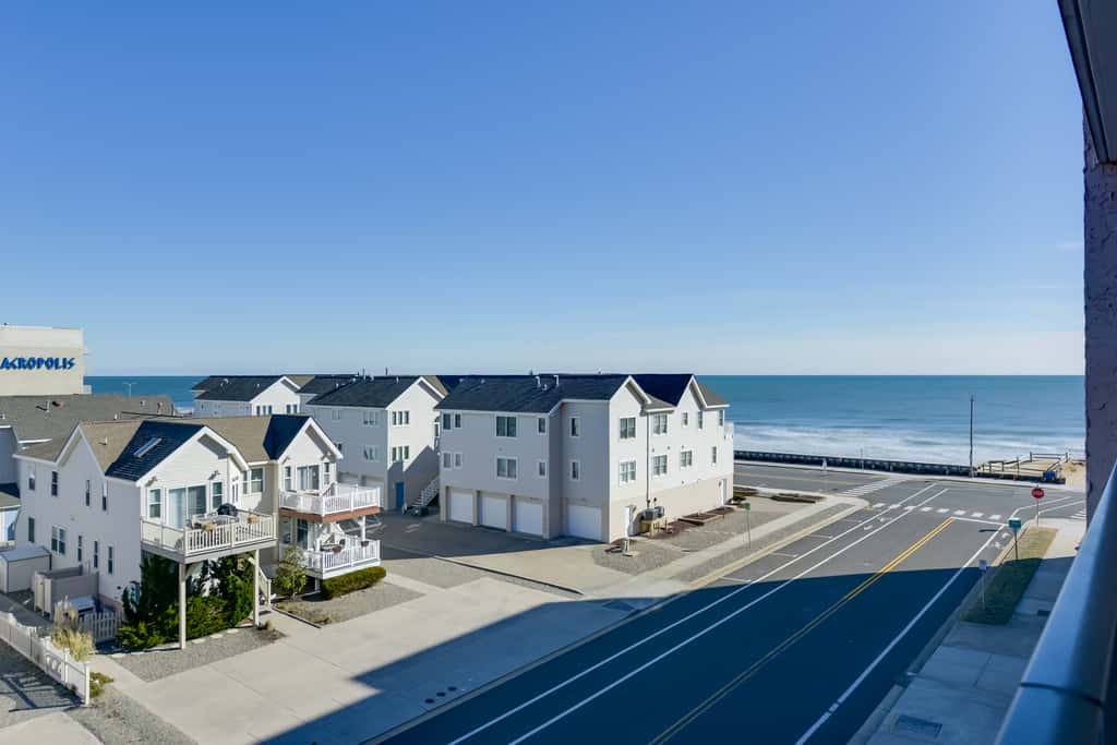 Simple North Wildwood Condo - Steps to Beach!