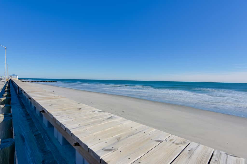 Simple North Wildwood Condo - Steps to Beach!