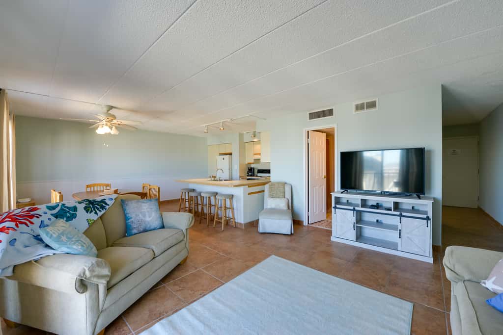 Simple North Wildwood Condo - Steps to Beach!