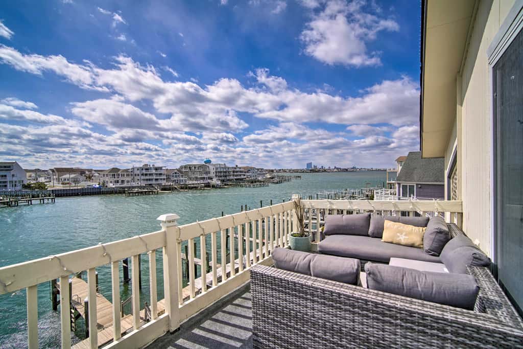 Condo w/ Bay Views ~ 5 Mi to Atlantic City!