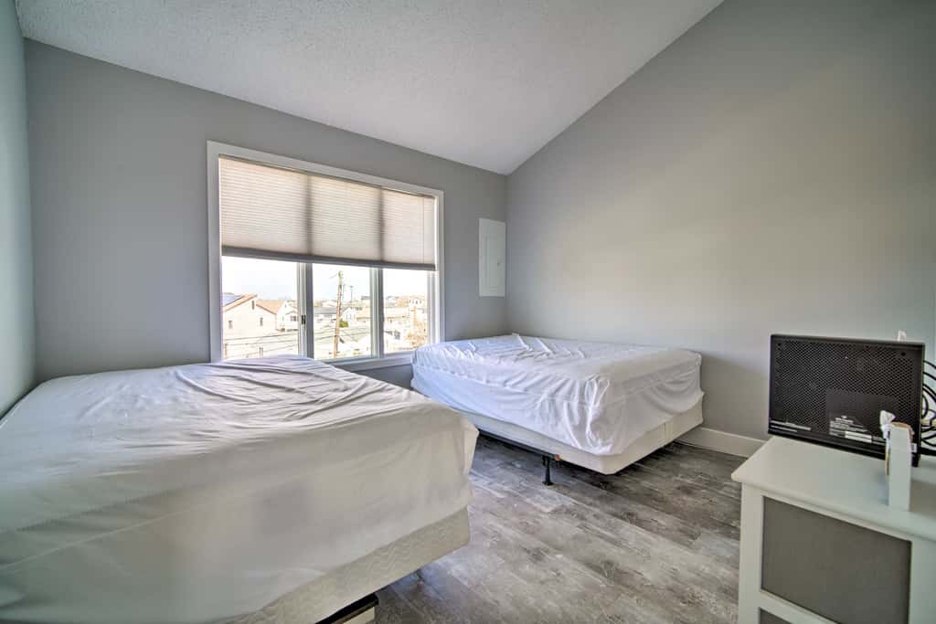 Condo w/ Bay Views ~ 5 Mi to Atlantic City!