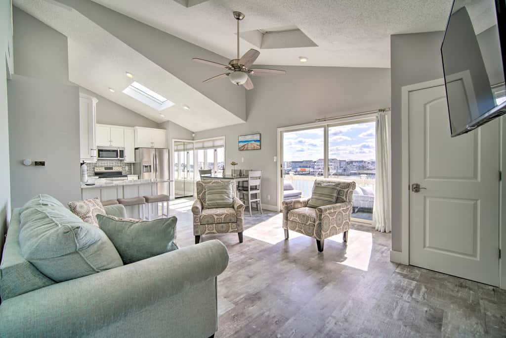 Condo w/ Bay Views ~ 5 Mi to Atlantic City!