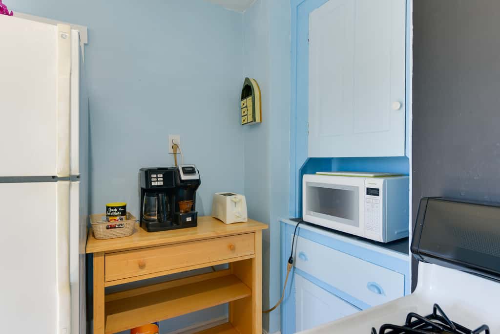 1 Block to Convention Center! Dog-Friendly Apt