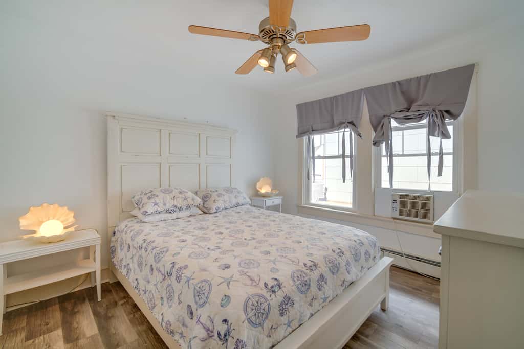 1 Block to Convention Center! Dog-Friendly Apt