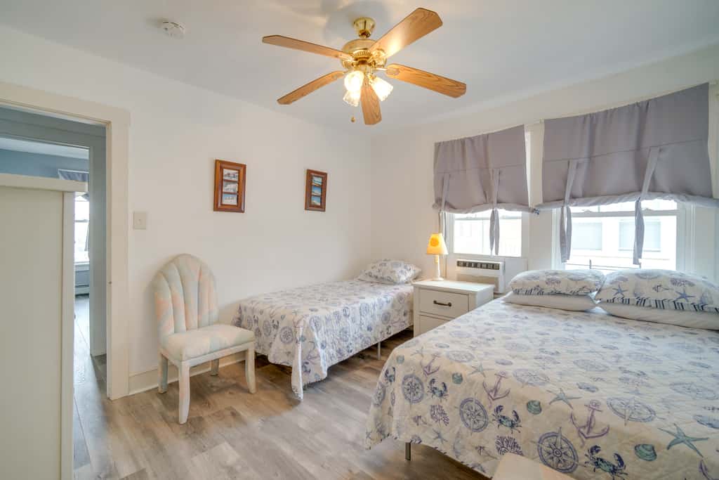 1 Block to Convention Center! Dog-Friendly Apt