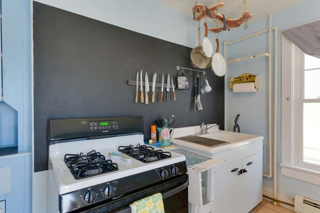 1 Block to Convention Center! Dog-Friendly Apt