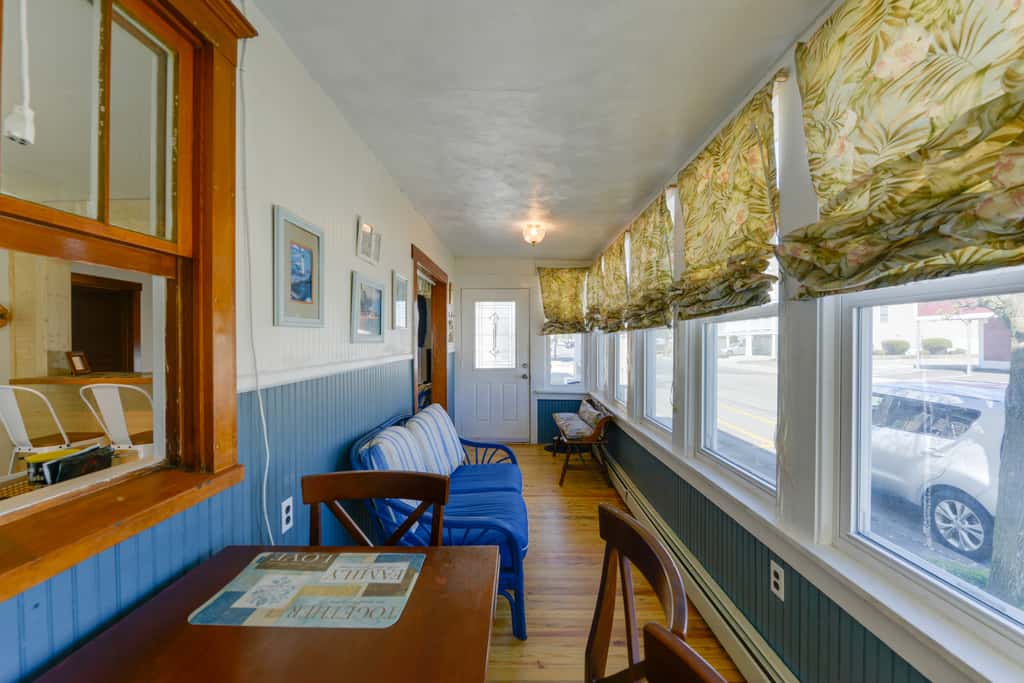 Near Convention Center & Boardwalk! Apt w/ Sunroom