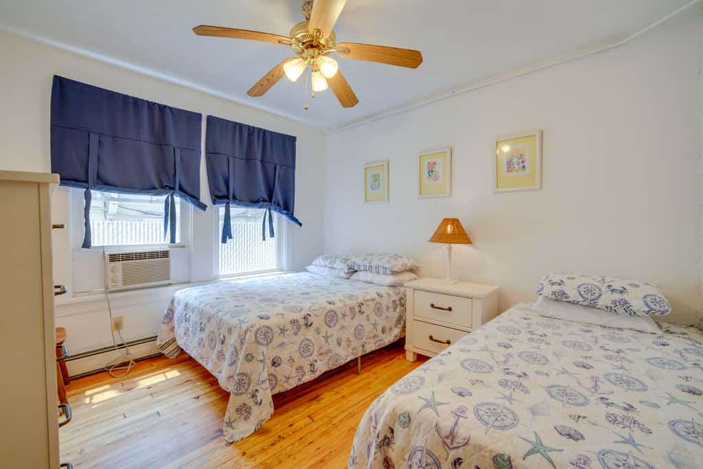 Near Convention Center & Boardwalk! Apt w/ Sunroom