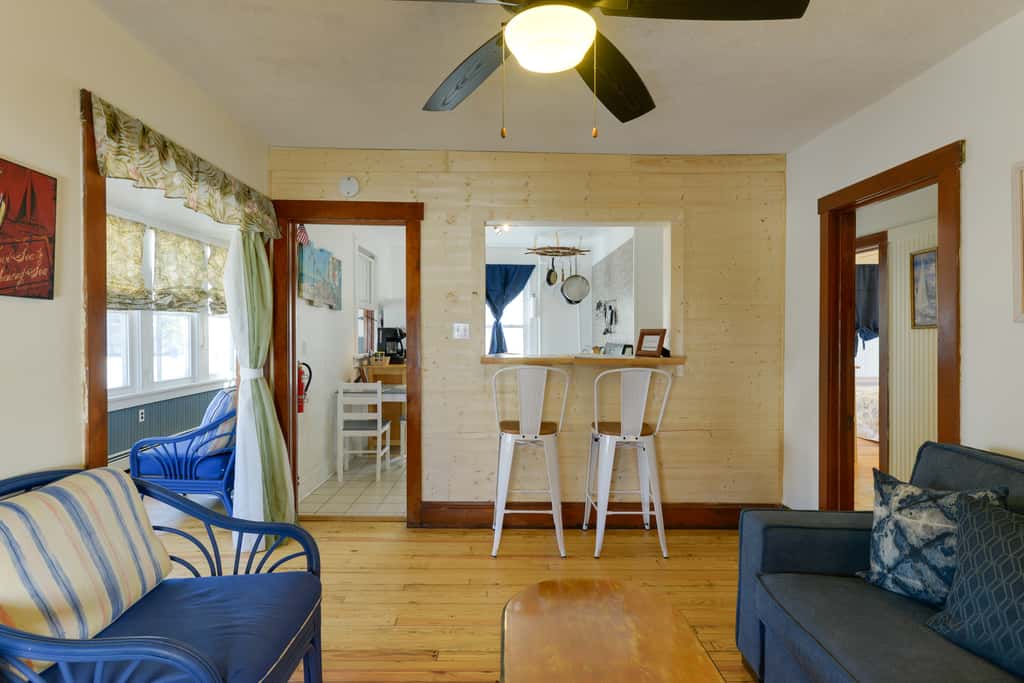 Near Convention Center & Boardwalk! Apt w/ Sunroom