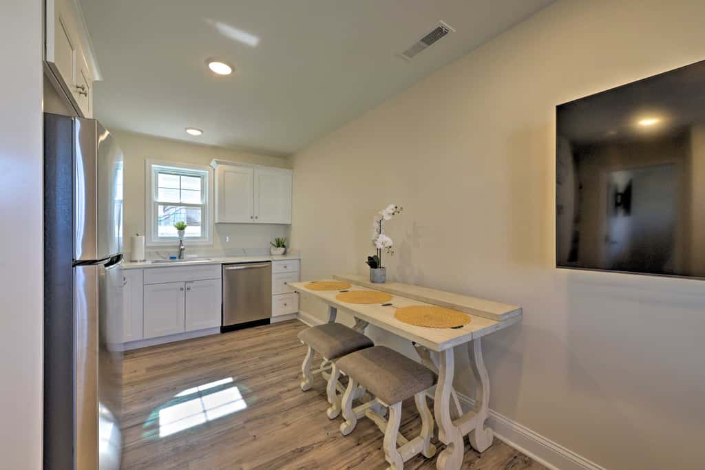 Welcoming Wildwood Condo ~ 1 Block to Beach!