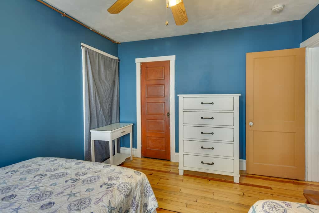 Walk to Convention Center & Boardwalk! Family Apt