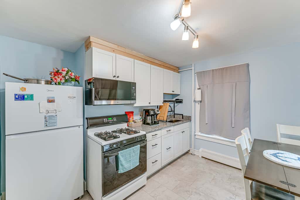 Walk to Convention Center & Boardwalk! Family Apt