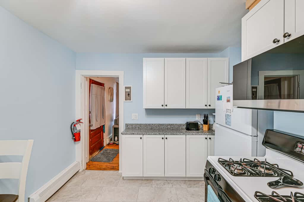 Walk to Convention Center & Boardwalk! Family Apt