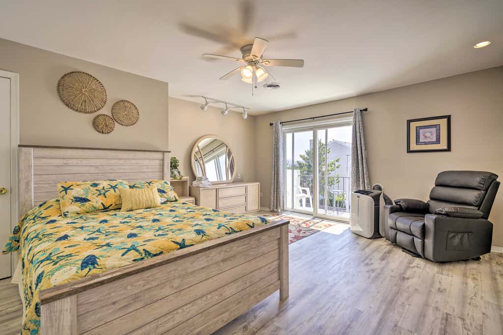 Brigantine Retreat w/ Balconies - Walk to Beach!
