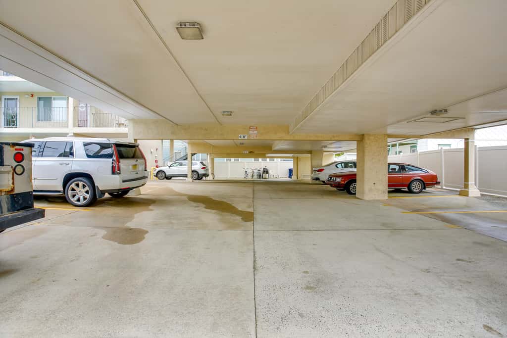 Quaint Wildwood Condo ~ Walk to Beach!