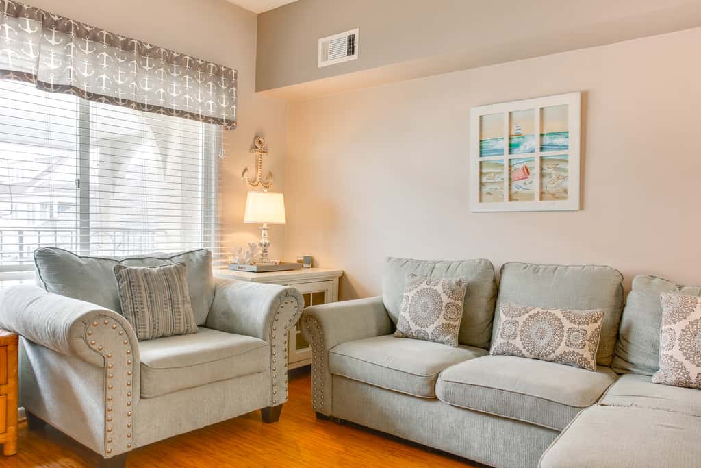 Quaint Wildwood Condo ~ Walk to Beach!