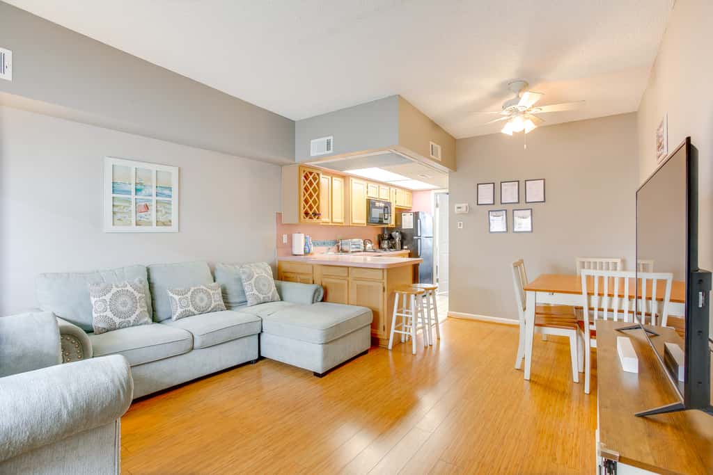 Quaint Wildwood Condo ~ Walk to Beach!