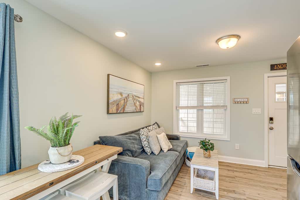 Wildwood Condo w/ Pool Access, Walk to Beach
